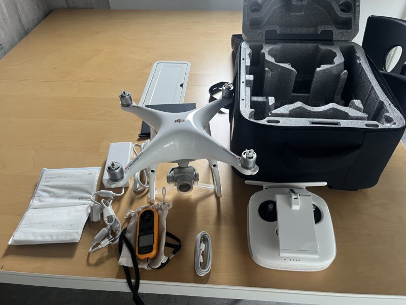 【DJI認定ストア大阪整備済中古品】Phantom 4 Pro v2.0 アクセサリ多数/消耗品新品